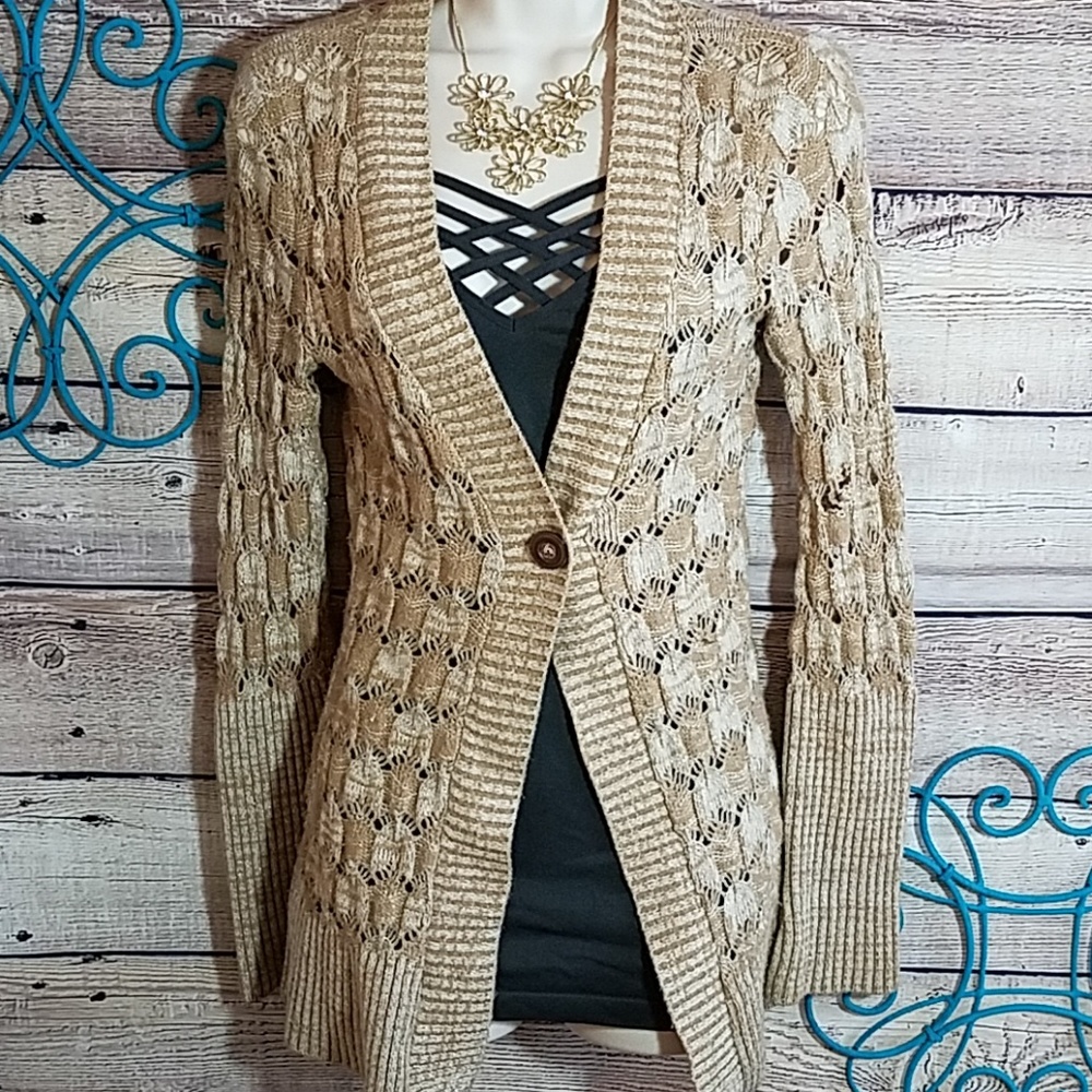(SOLD ONMERC)Daytrip pretty  chrocet tunic sweater - Picture 2 of 5